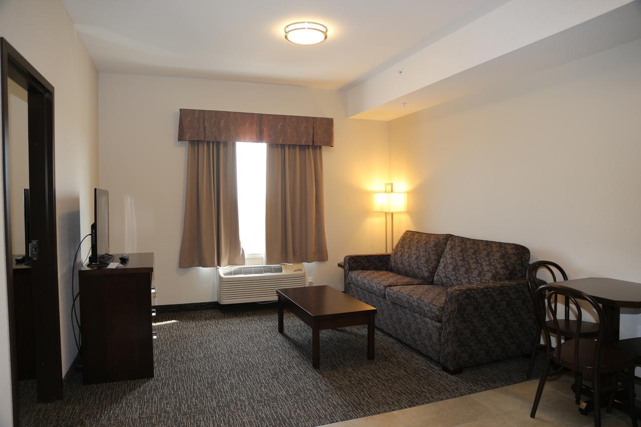 Prairie Moon Inn & Suites Macklin Eksteriør billede