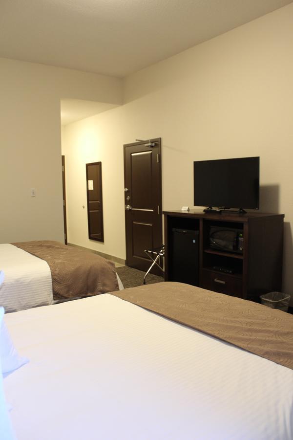 Prairie Moon Inn & Suites Macklin Eksteriør billede