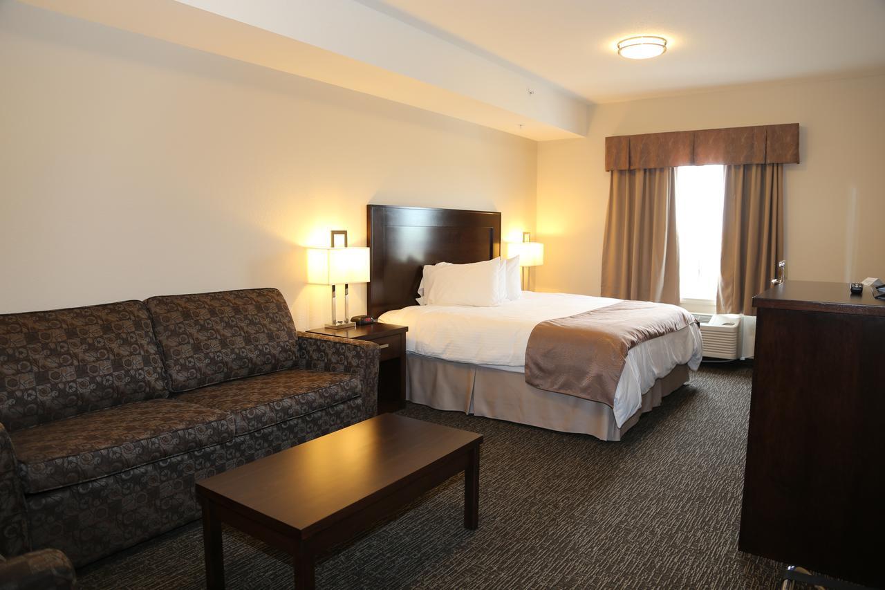 Prairie Moon Inn & Suites Macklin Eksteriør billede